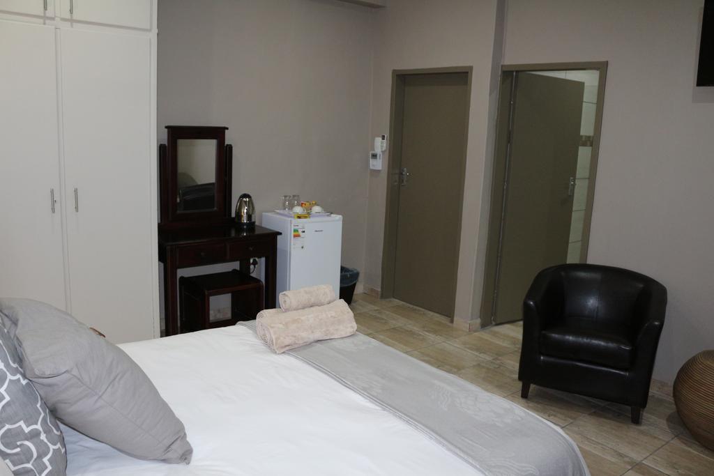 Hummingbird'S Nest Hotel Mbombela Exterior photo